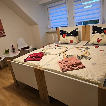 Zimmervermietungen Jachna Apartment *