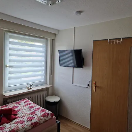Zimmervermietungen Jachna Apartment *