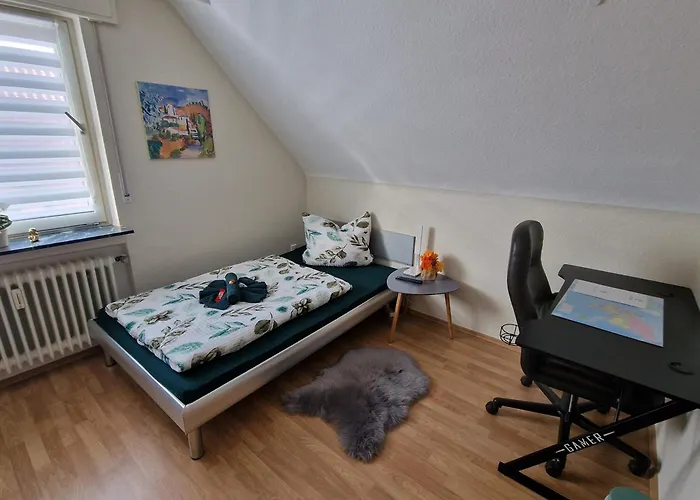 Zimmervermietungen Jachna Lägenhet *